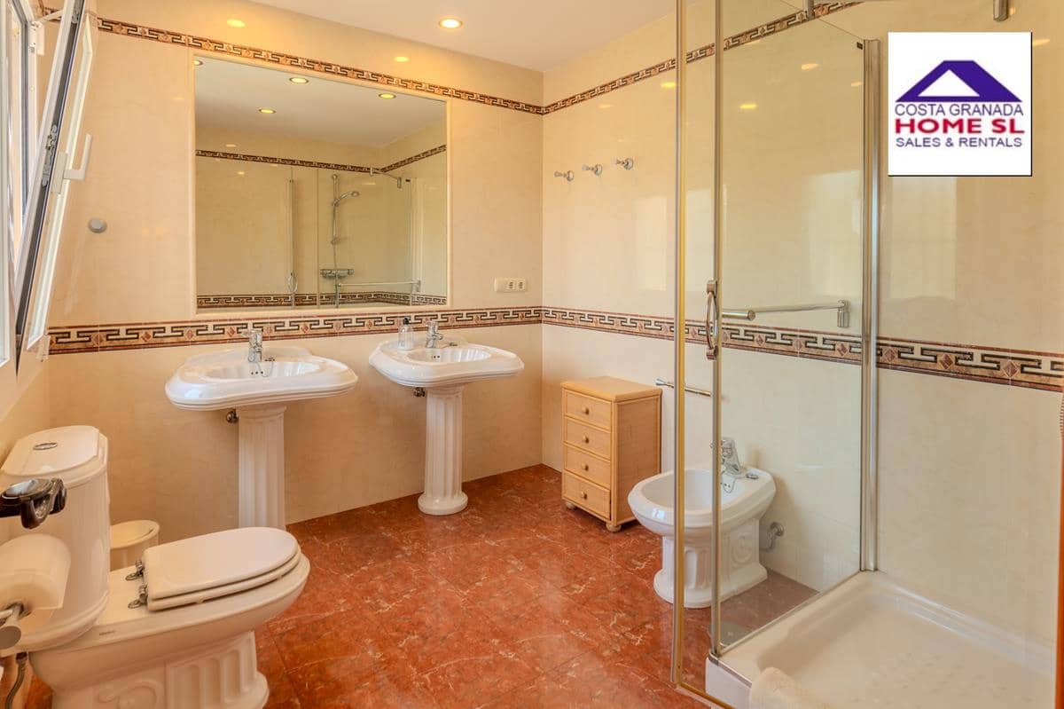 4 soverom Villa til salgs i Cotobro - € 1 500 000 (Ref: 7202882)