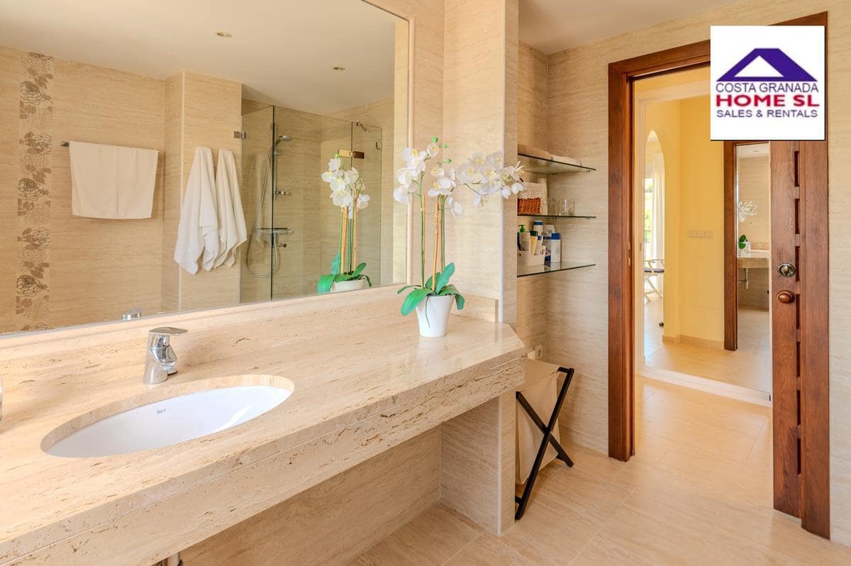 4 soverom Villa til salgs i Cotobro - € 1 500 000 (Ref: 7202882)