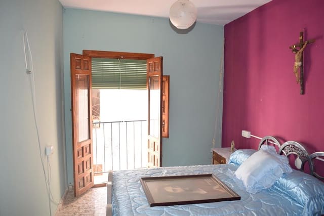 6 soveværelse Byhus til salg i Otívar - € 99.500 (Ref: 7673144)