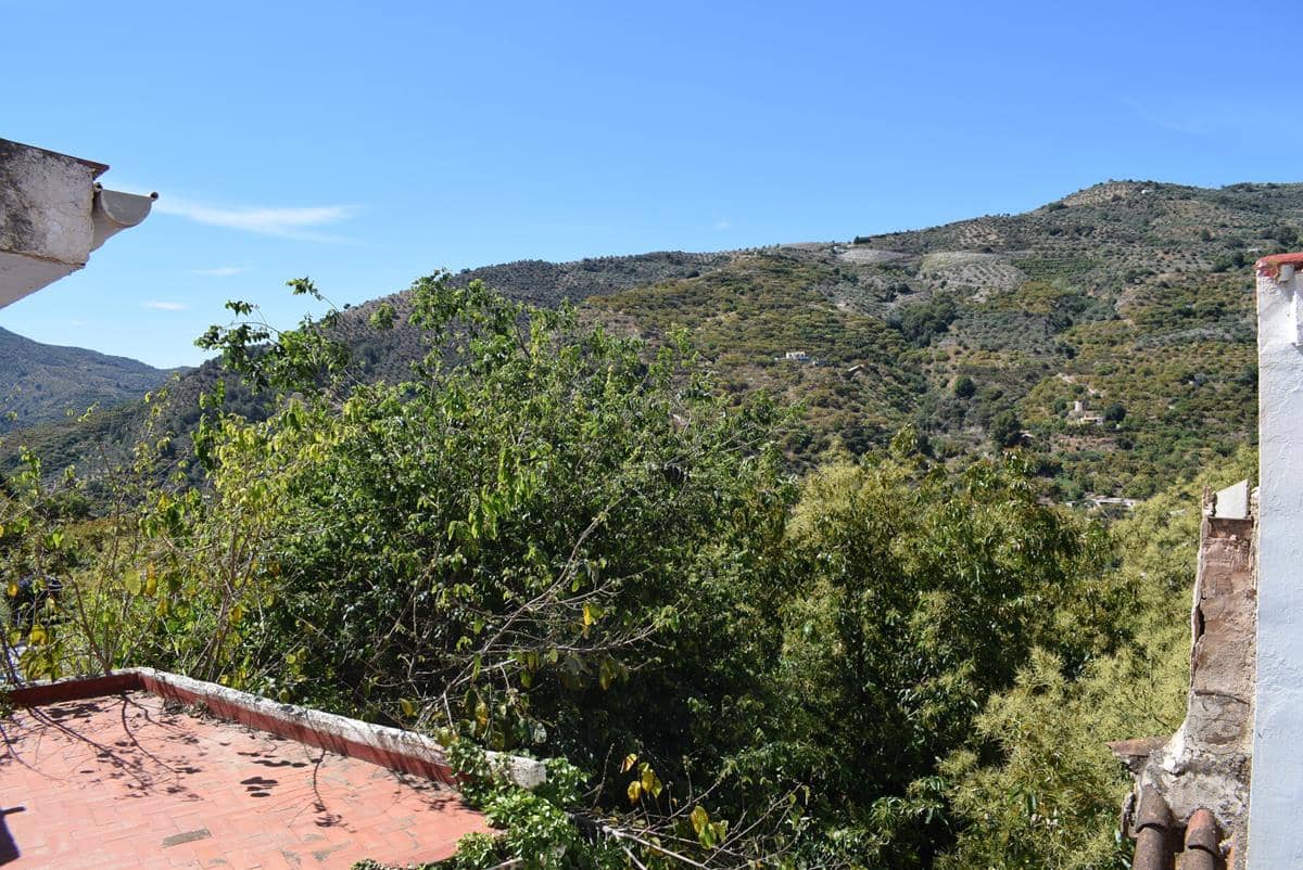 6 soveværelse Byhus til salg i Otivar - € 99.500 (Ref: 7673144)