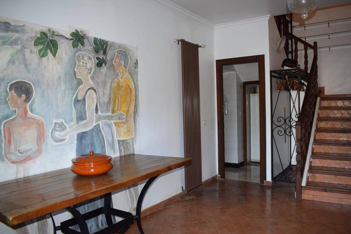 3 soveværelse Villa til salg i Lentegi med swimmingpool garage - € 460.000 (Ref: 7701012)