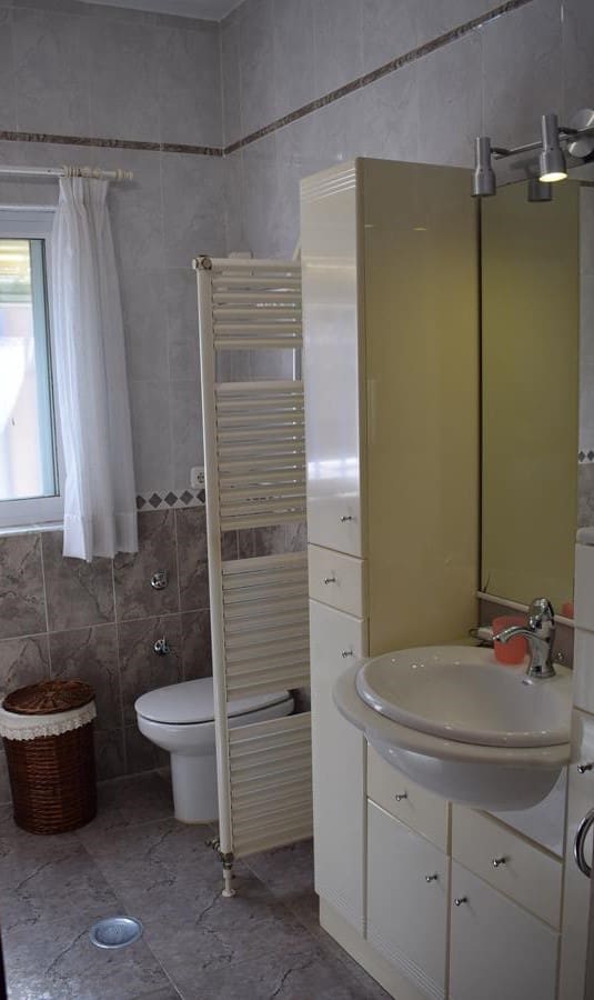 3 soveværelse Villa til salg i Lentegi med swimmingpool garage - € 460.000 (Ref: 7701012)