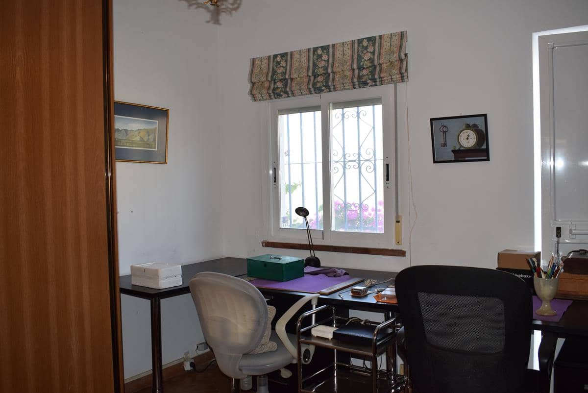 3 soveværelse Villa til salg i Lentegi med swimmingpool garage - € 460.000 (Ref: 7701012)