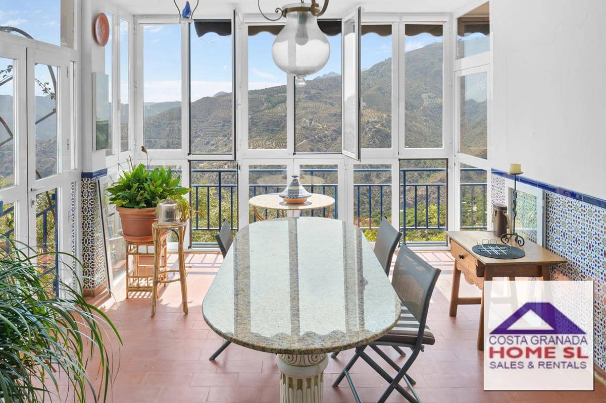 3 soveværelse Villa til salg i Lentegi med swimmingpool garage - € 460.000 (Ref: 7701012)