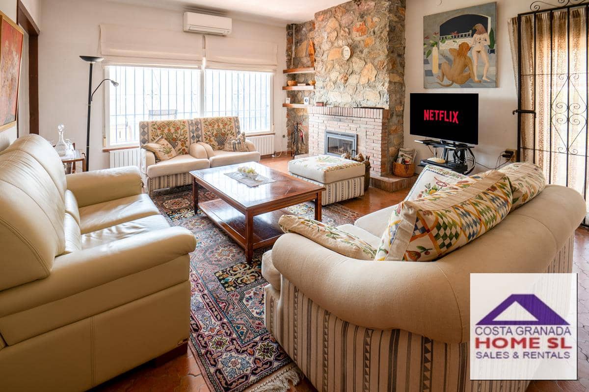 3 soveværelse Villa til salg i Lentegi med swimmingpool garage - € 460.000 (Ref: 7701012)