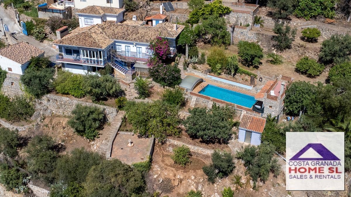 3 soveværelse Villa til salg i Lentegi med swimmingpool garage - € 460.000 (Ref: 7701012)