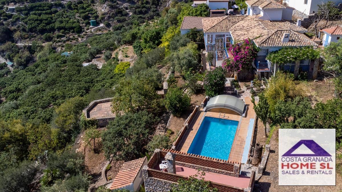 3 soveværelse Villa til salg i Lentegi med swimmingpool garage - € 460.000 (Ref: 7701012)