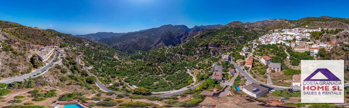 3 soveværelse Villa til salg i Lentegi med swimmingpool garage - € 460.000 (Ref: 7701012)