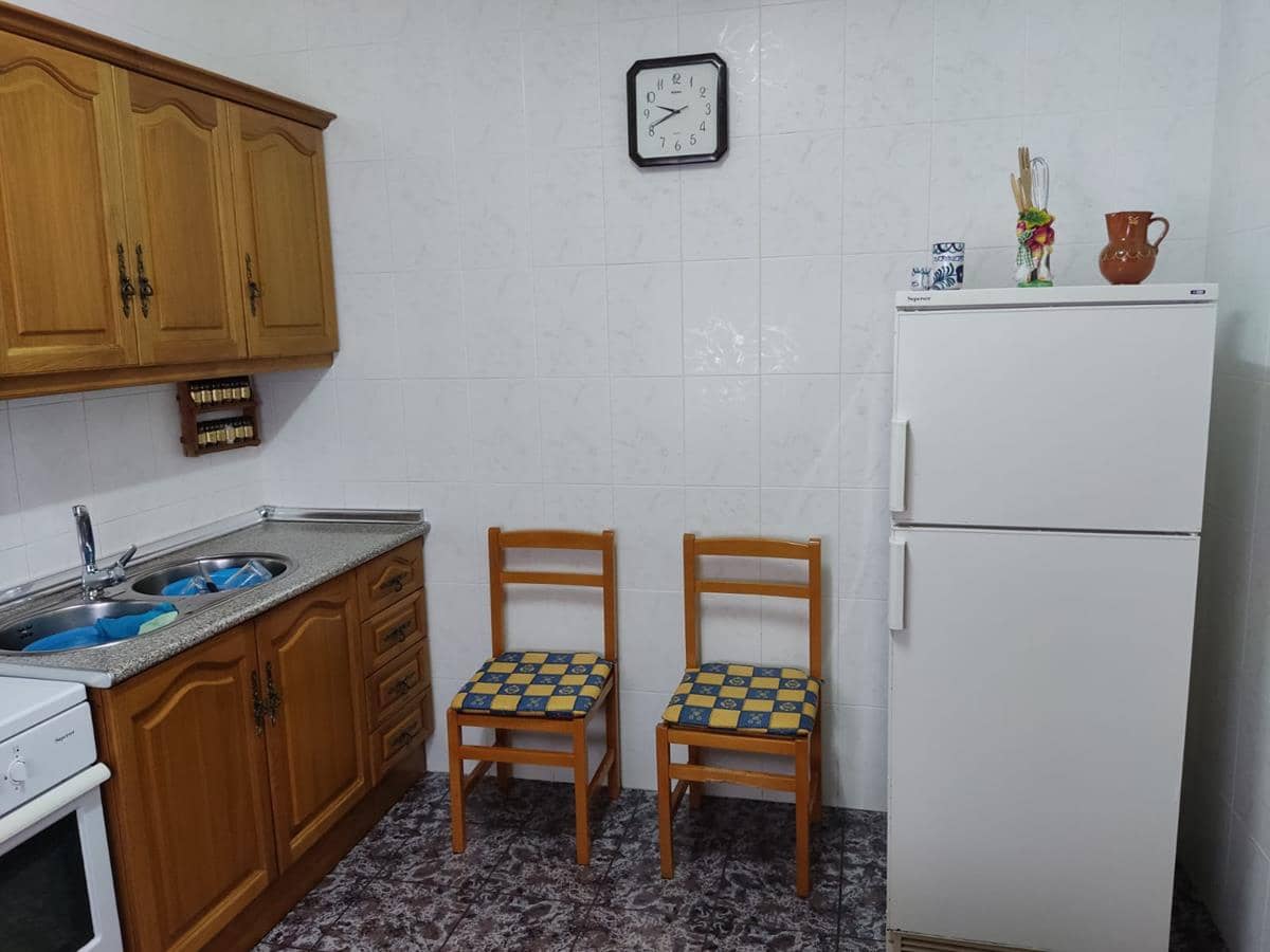 4 soveværelse Byhus til salg i Lentegi med garage - € 130.000 (Ref: 7757416)