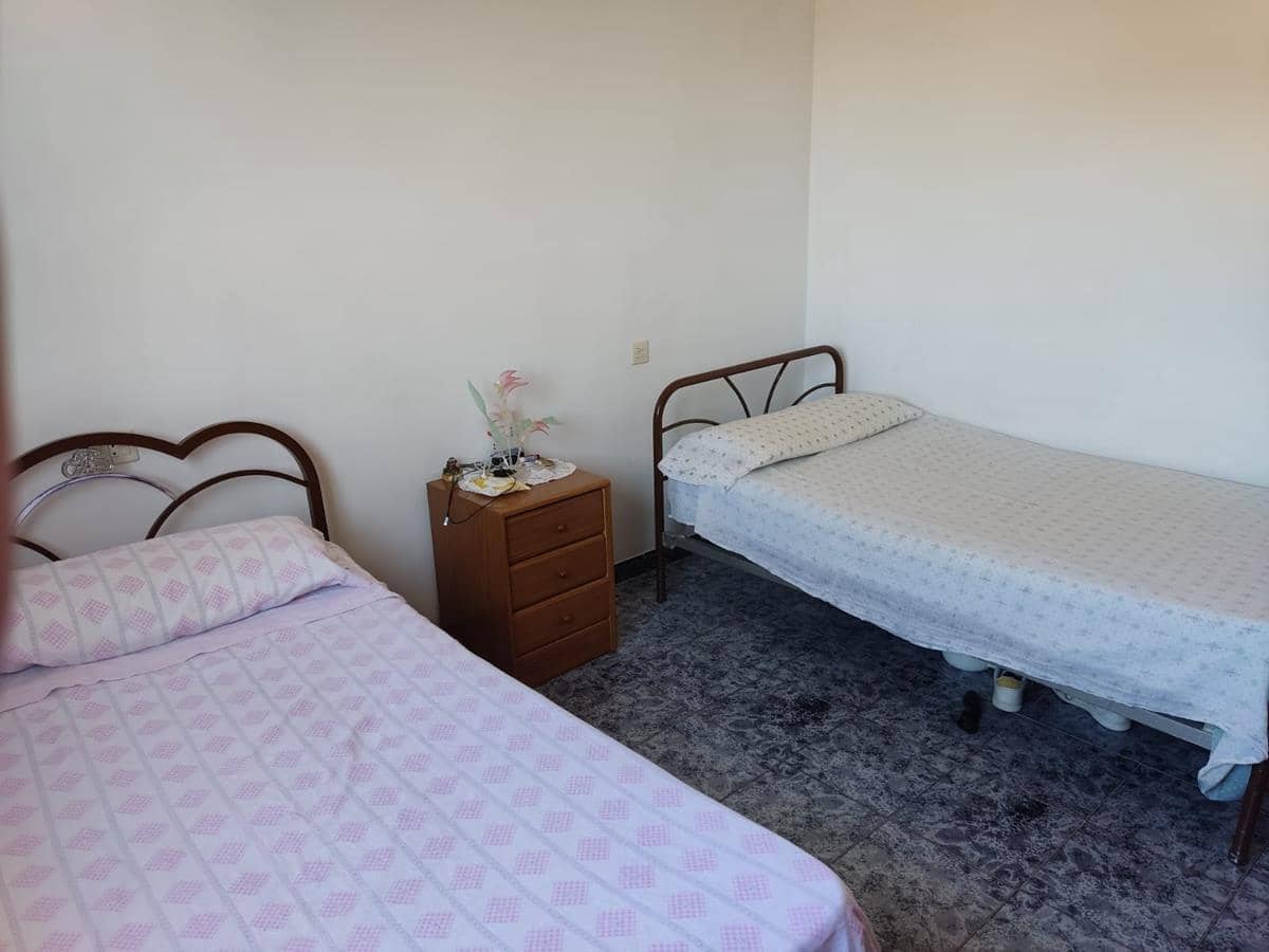 4 soveværelse Byhus til salg i Lentegi med garage - € 130.000 (Ref: 7757416)