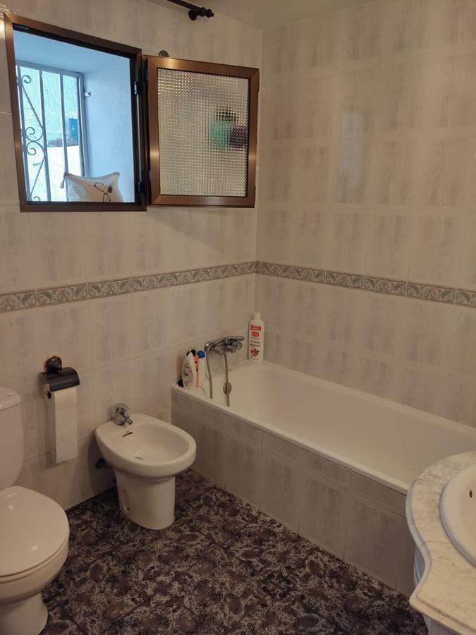 4 soveværelse Byhus til salg i Lentegi med garage - € 130.000 (Ref: 7757416)