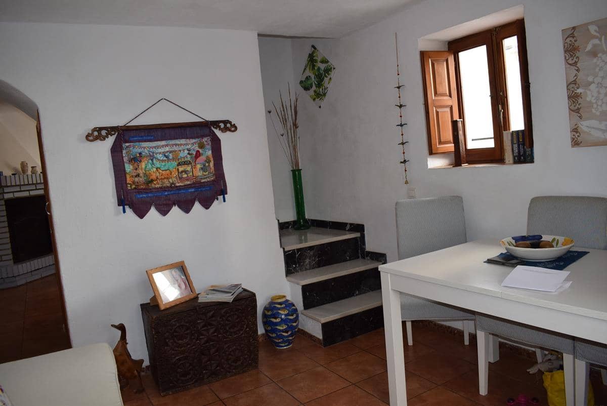 3 soveværelse Byhus til salg i Otivar - € 98.000 (Ref: 8099887)