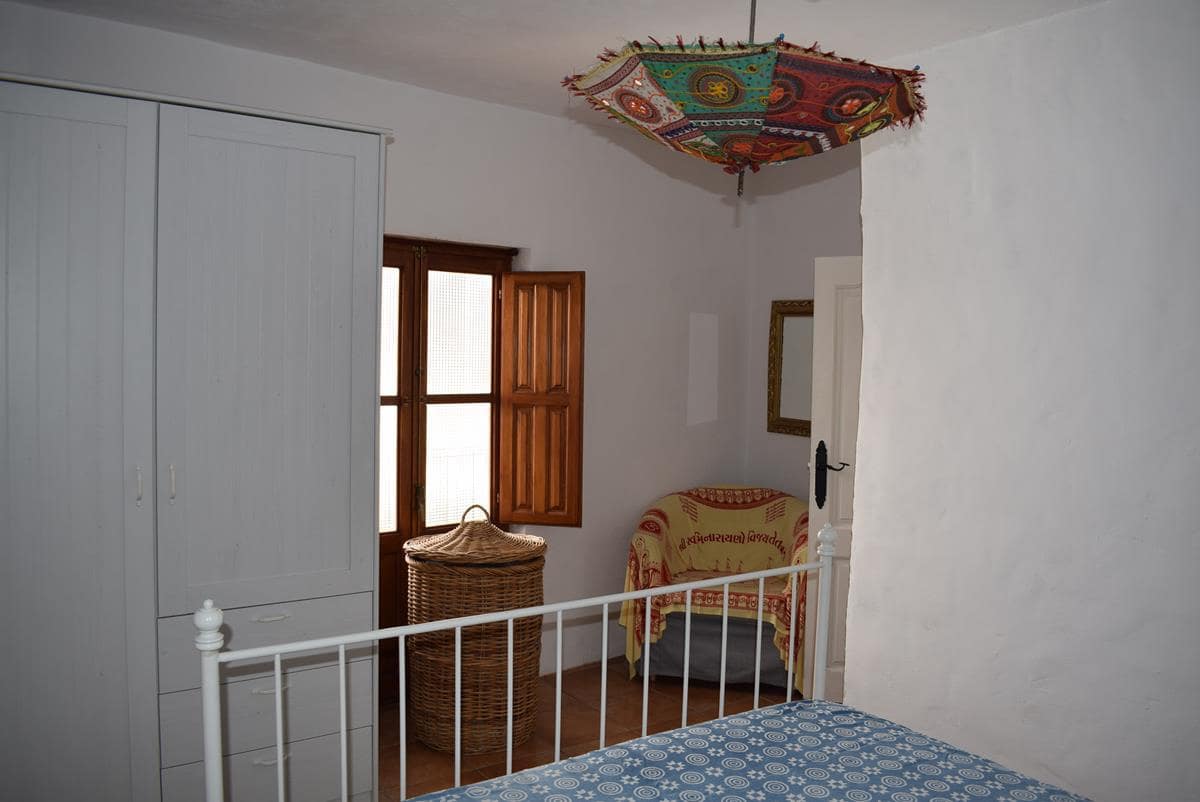 3 soveværelse Byhus til salg i Otivar - € 98.000 (Ref: 8099887)