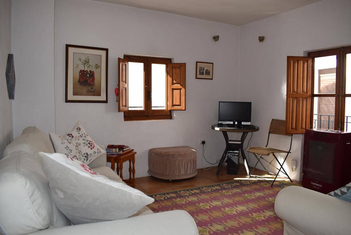 3 soveværelse Byhus til salg i Otivar - € 98.000 (Ref: 8099887)