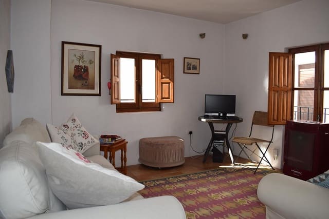 3 soveværelse Byhus til salg i Otívar - € 98.000 (Ref: 8099887)