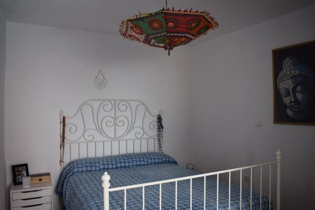 3 soveværelse Byhus til salg i Otívar - € 98.000 (Ref: 8099887)