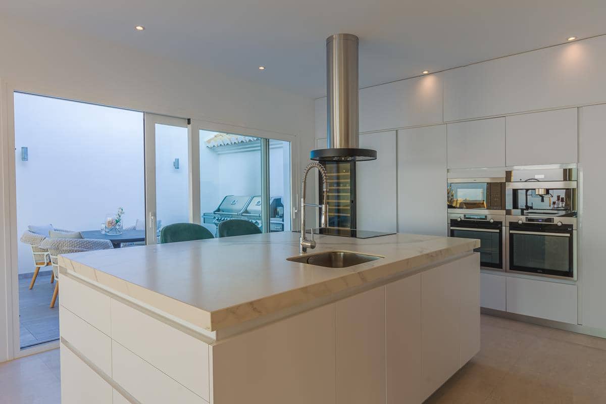 2 Zimmer Villa zu verkaufen in Almunecar mit Pool Garage - 1.200.000 € (Ref: 8410290)