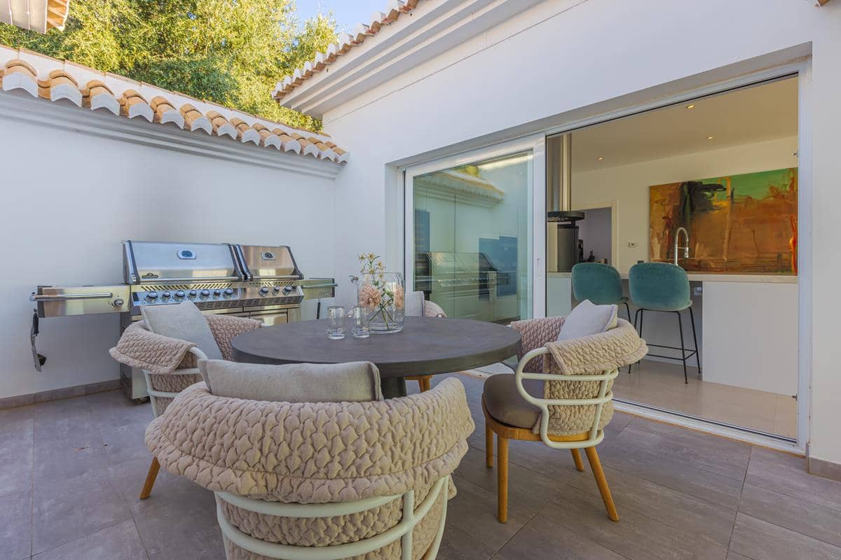 2 Zimmer Villa zu verkaufen in Almunecar mit Pool Garage - 1.200.000 € (Ref: 8410290)