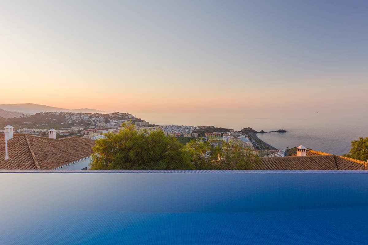 2 Zimmer Villa zu verkaufen in Almunecar mit Pool Garage - 1.200.000 € (Ref: 8410290)