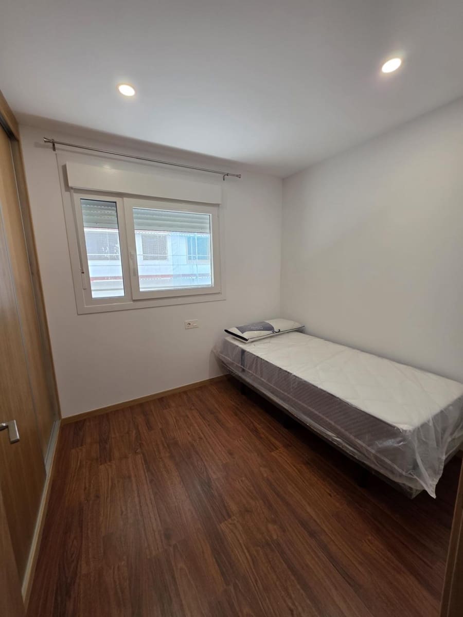2 soverom Leilighet til leie i Rincon de la Victoria - € 1 300 (Ref: 10004150)