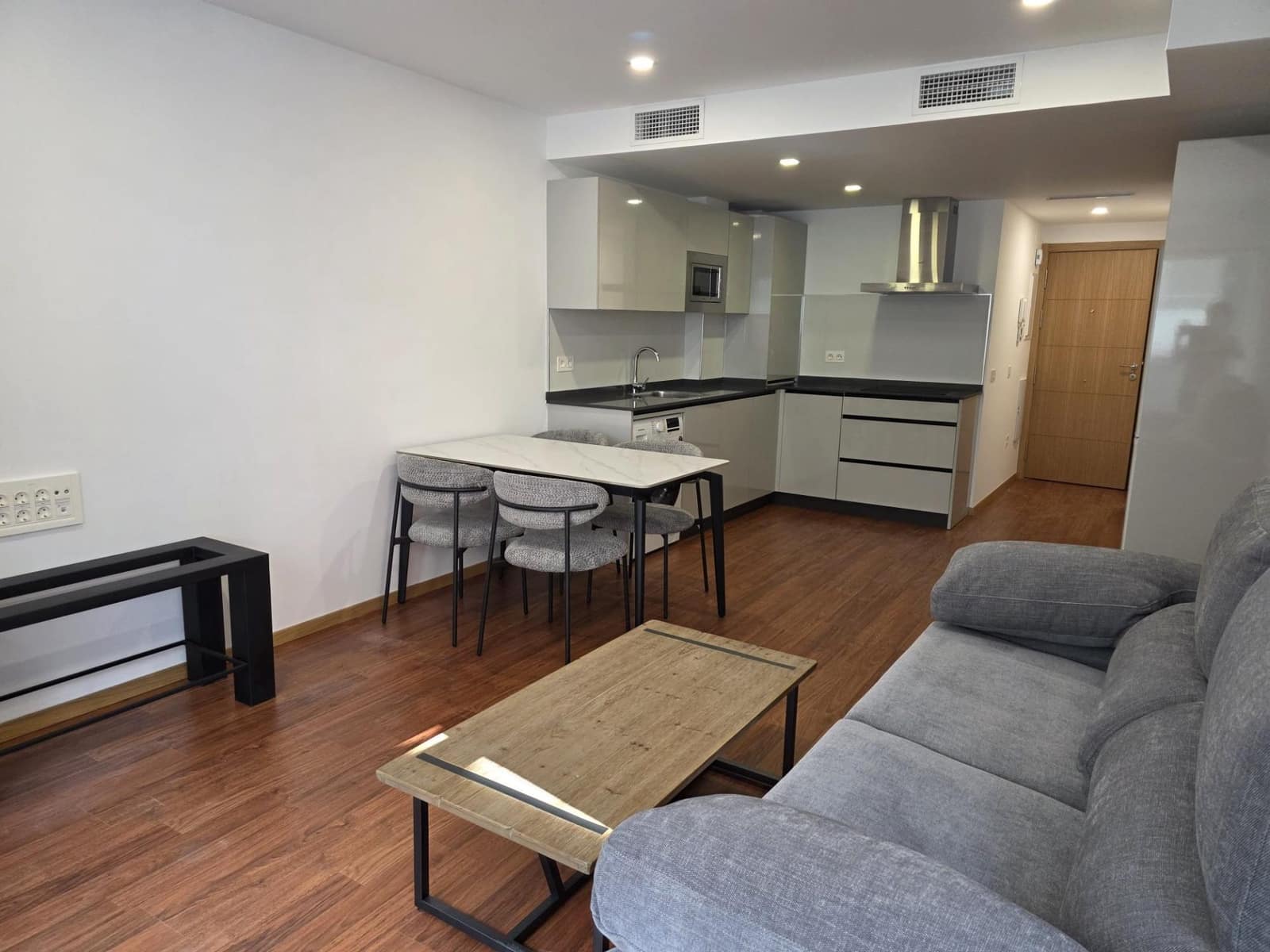 2 soverom Leilighet til leie i Rincon de la Victoria - € 1 300 (Ref: 10004150)