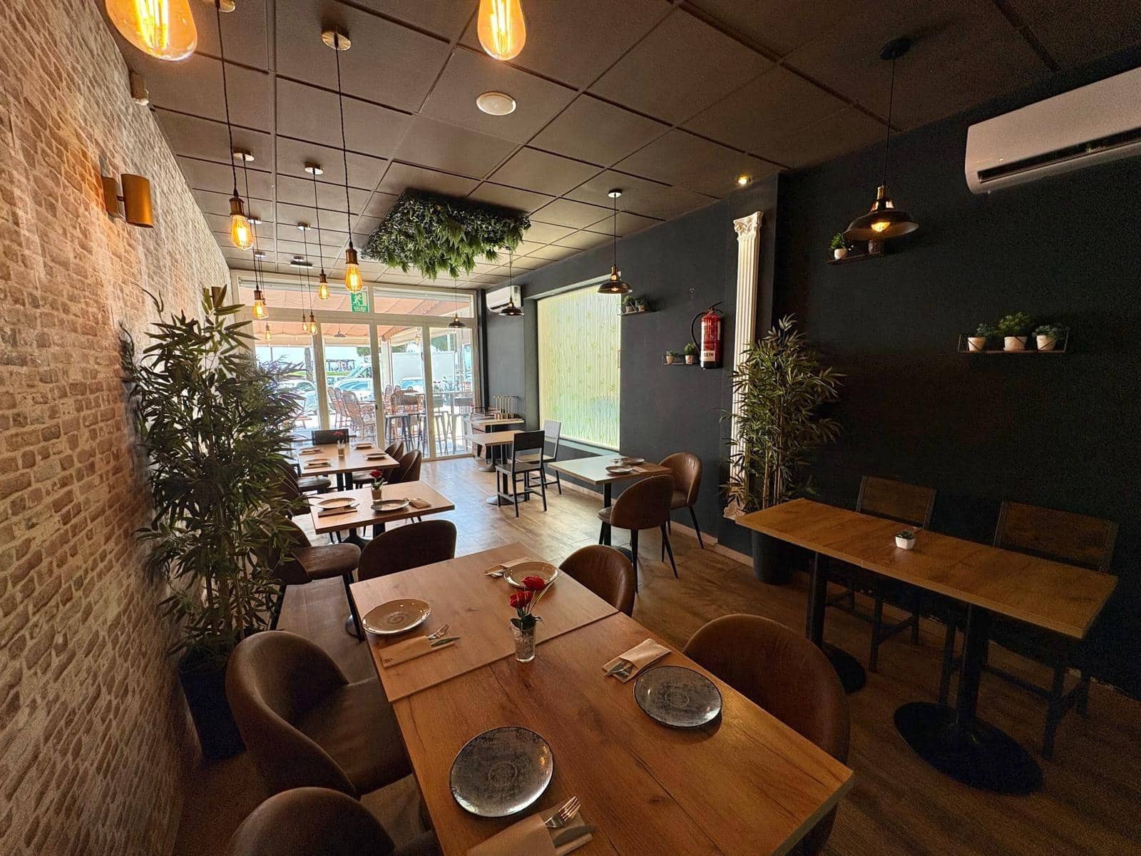 Local Commercial à vendre à Velez-Malaga - 300 000 € (Ref: 10005611)