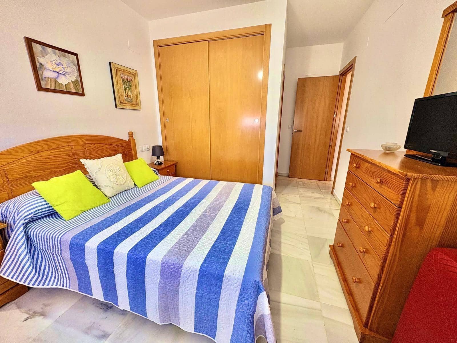 2 slaapkamer Flat te huur in Velez-Malaga met zwembad garage - € 1.300 (Ref: 10006697)