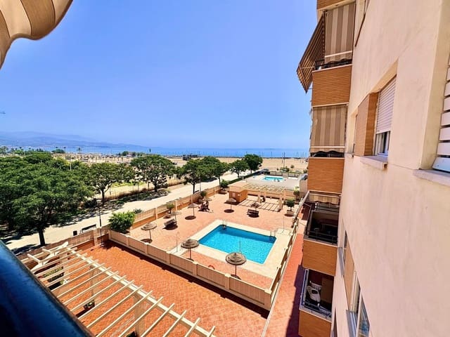 2 slaapkamer Flat te huur in Vélez-Málaga met zwembad garage - € 1.300 (Ref: 10006697)