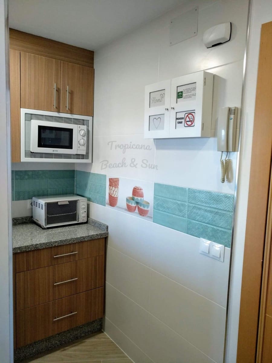 Studio til leie i Torrox-Costa med svømmebasseng - € 800 (Ref: 10020916)