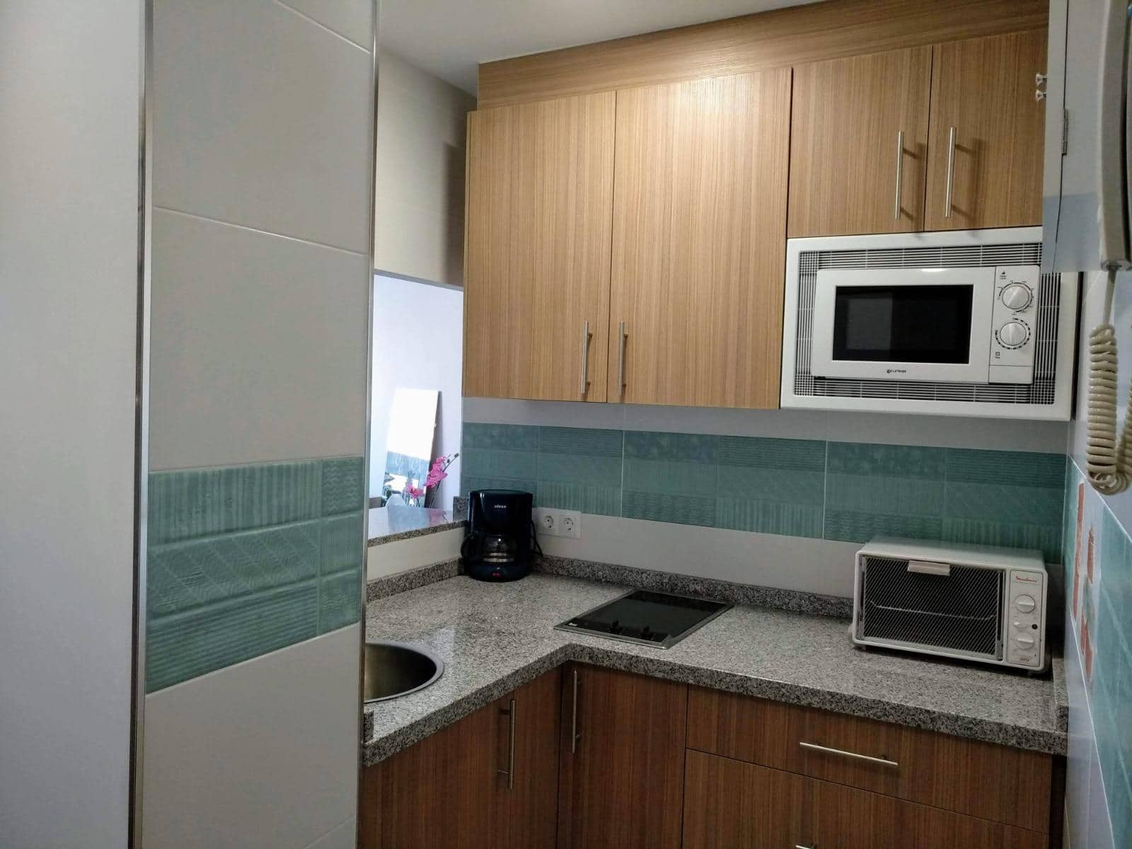 Studio til leie i Torrox-Costa med svømmebasseng - € 800 (Ref: 10020916)