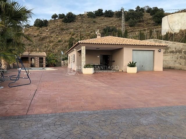 3 bedroom Villa for rent in Algarrobo - € 1,200 (Ref: 6443385)