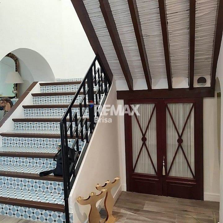 5 bedroom Townhouse for rent in Velez-Malaga - € 1,500 (Ref: 6859571)