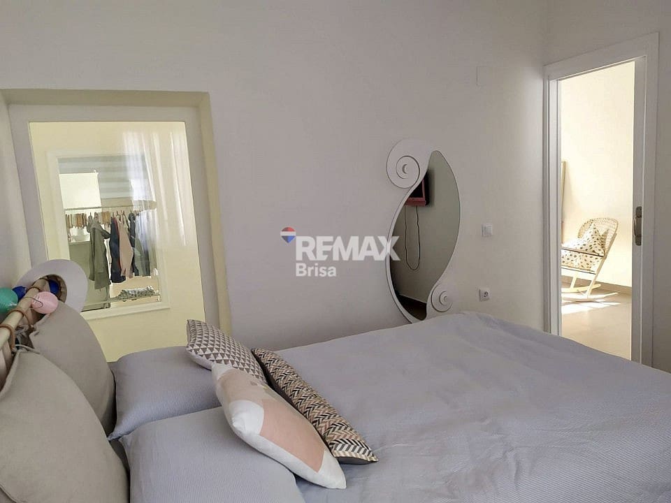 5 bedroom Townhouse for rent in Velez-Malaga - € 1,500 (Ref: 6859571)