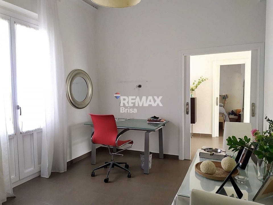 5 bedroom Townhouse for rent in Velez-Malaga - € 1,500 (Ref: 6859571)