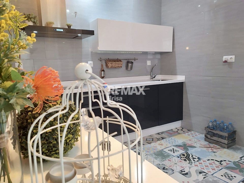 5 bedroom Townhouse for rent in Velez-Malaga - € 1,500 (Ref: 6859571)