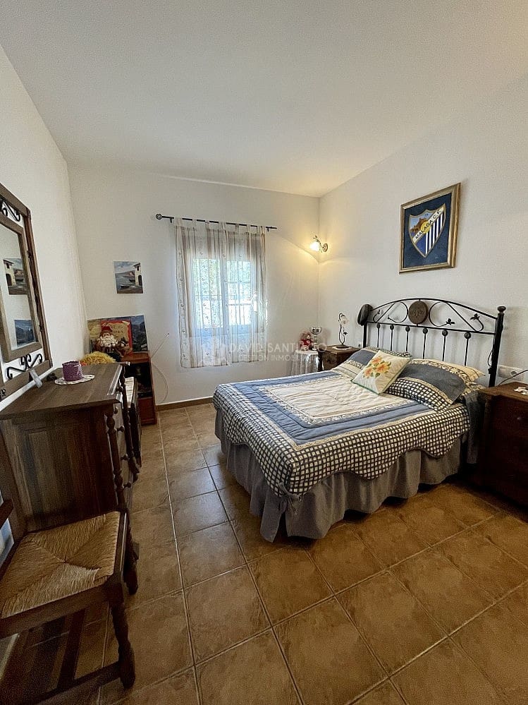 4 soveværelse Villa til salg i Archez med swimmingpool garage - € 470.000 (Ref: 7557671)