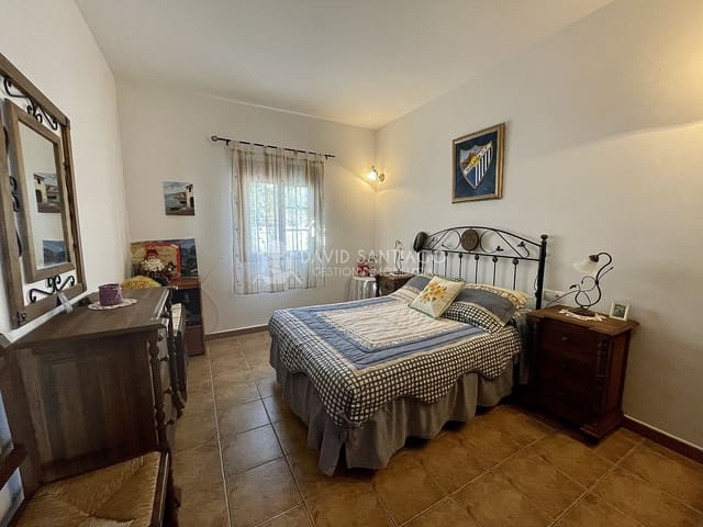 4 soveværelse Villa til salg i Archez med swimmingpool garage - € 470.000 (Ref: 7557671)