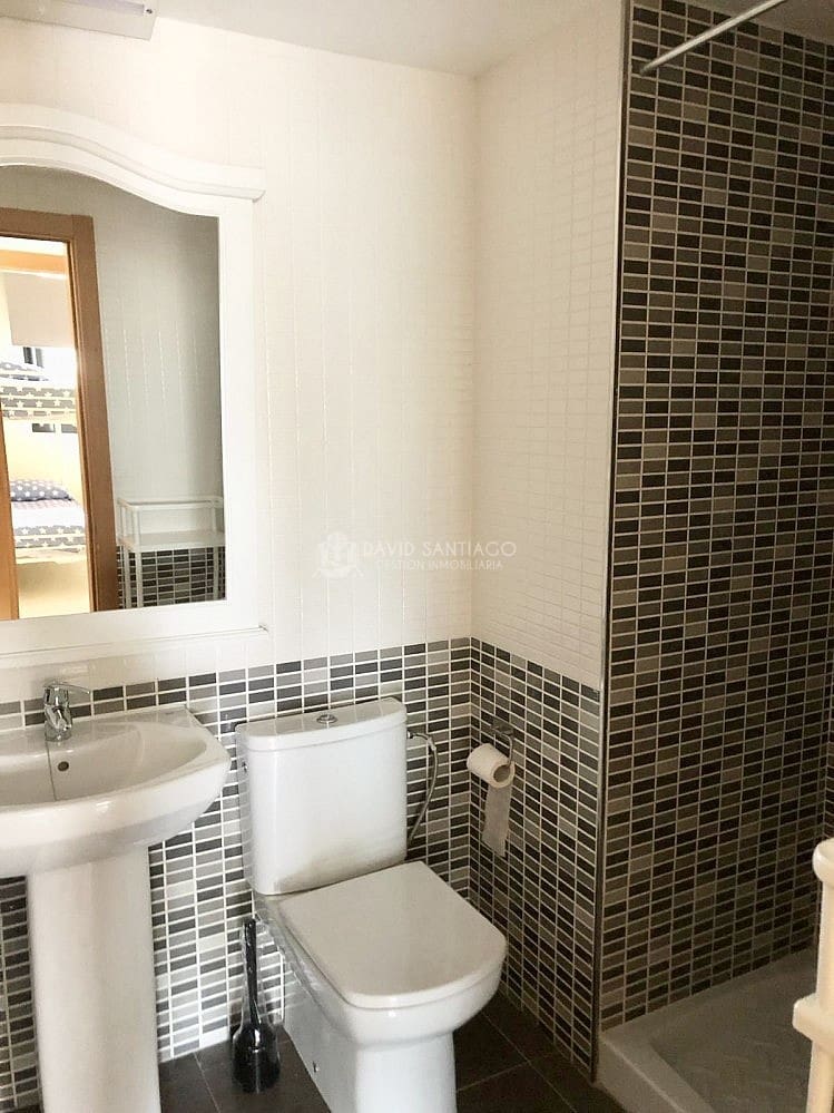 3 soverom Leilighet til leie i Torre del Mar med svømmebasseng - € 1 100 (Ref: 8568820)