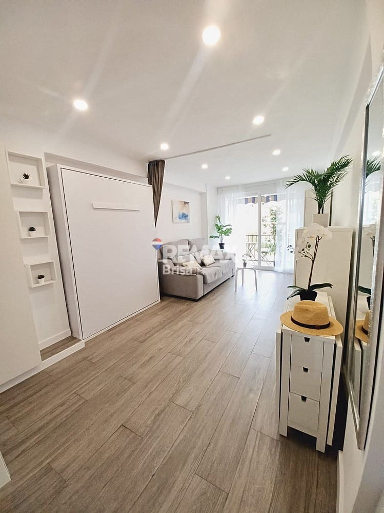 Studio til leje i Torre del Mar med swimmingpool - € 670 (Ref: 8609368)