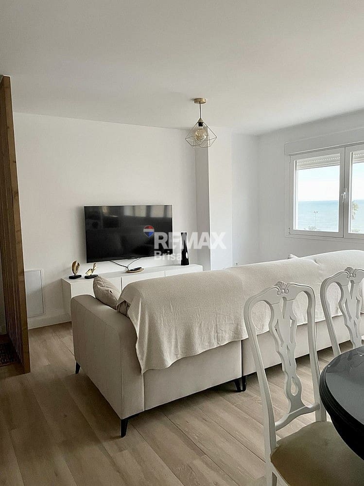 3 soveværelse Lejlighed til leje i Torre del Mar - € 1.100 (Ref: 8611746)