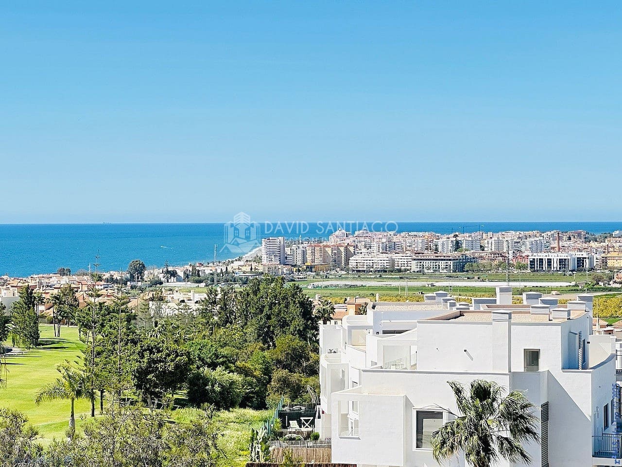 2 soveværelse Penthouse til salg i Velez-Malaga med swimmingpool - € 459.000 (Ref: 8848511)