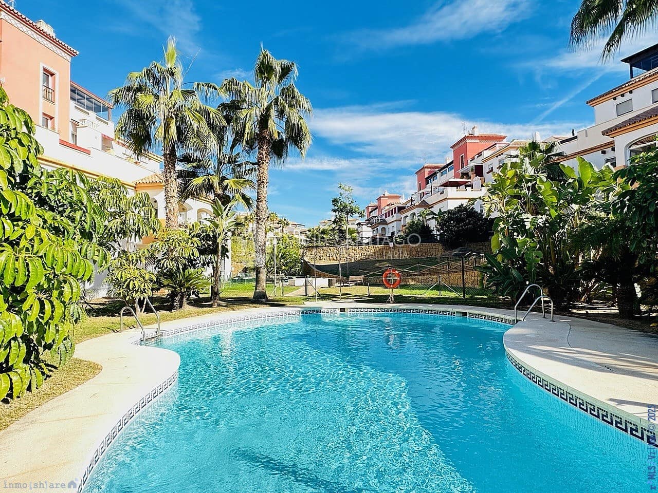 2 soveværelse Penthouse til salg i Velez-Malaga med swimmingpool - € 459.000 (Ref: 8848511)