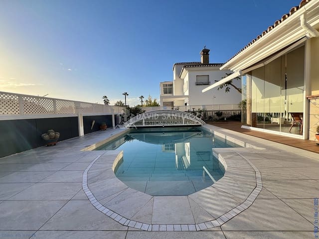5 sovrum Villa till salu i Torre del Mar, Vélez-Málaga - 875 000 € (Ref: 8848514)