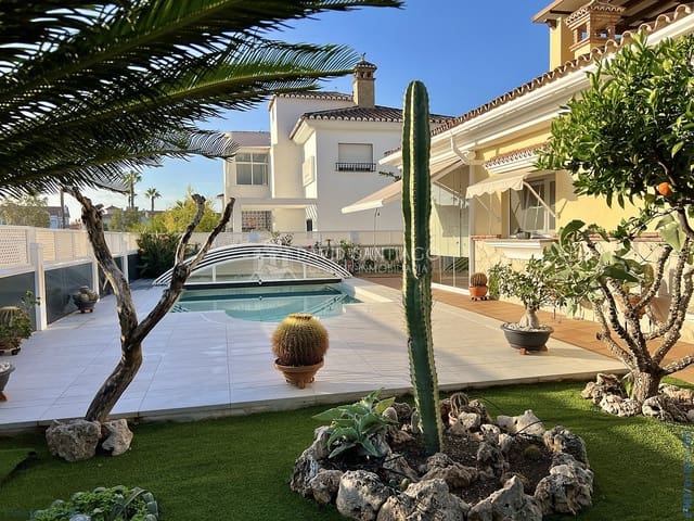 5 sovrum Villa till salu i Torre del Mar, Vélez-Málaga - 875 000 € (Ref: 8848514)