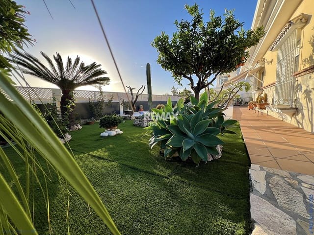 5 quarto Moradia para venda em Torre del Mar, Vélez-Málaga - 875 000 € (Ref: 8848514)