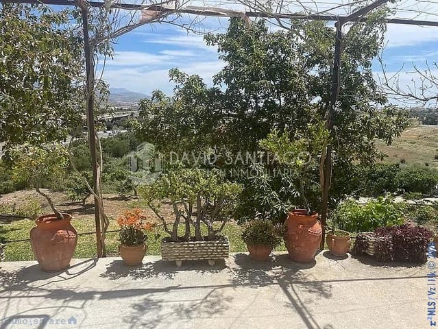 10 bedroom Townhouse for sale in Torre del Mar, Vélez-Málaga with pool - € 425,000 (Ref: 8848524)