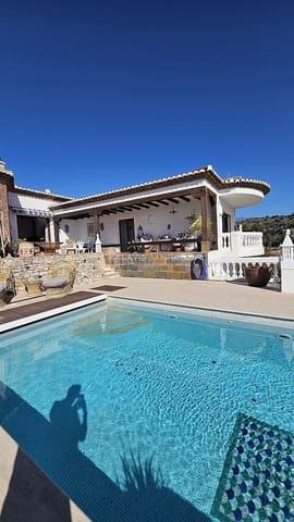 5 soverom Villa til salgs i La Herradura, Almuñécar med svømmebasseng garasje - € 1 180 000 (Ref: 8850418)