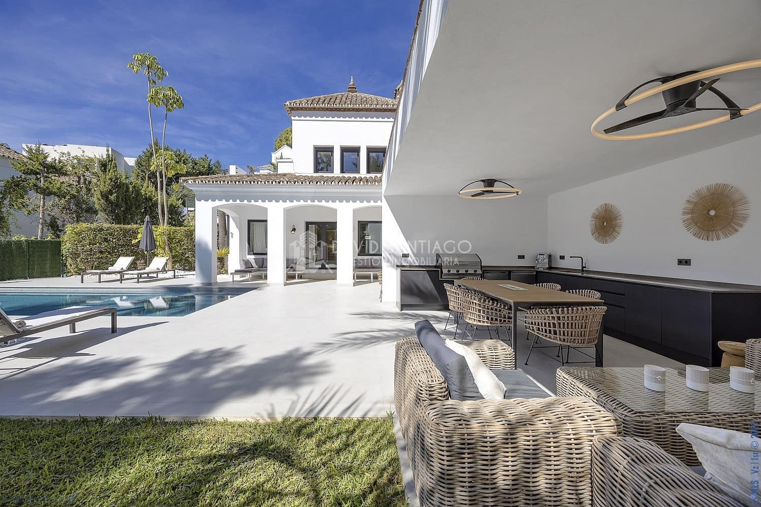 5 soveværelse Byhus til salg i Benahavis med swimmingpool garage - € 2.160.000 (Ref: 8879221)