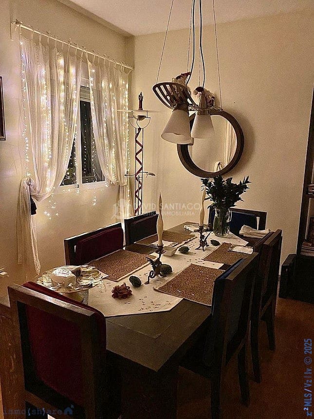 6 soveværelse Byhus til salg i Vinuela med swimmingpool garage - € 820.000 (Ref: 8879223)