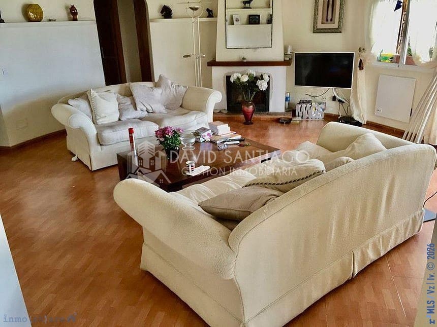 6 sypialnia Dom na sprzedaż w Vinuela z basenem garażem - 820 000 € (Ref: 8879223)